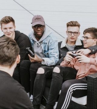 Online Gruppen   -    KEINER MUSS ALLEINE BLEIBEN, Gruppenevent, Nürnberg, Bayern